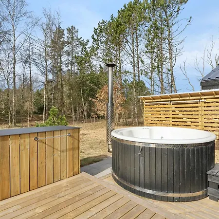 Cozy Summer House In North Jutland בית נופש