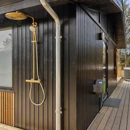 Cozy Summer House In North Jutland בית נופש
